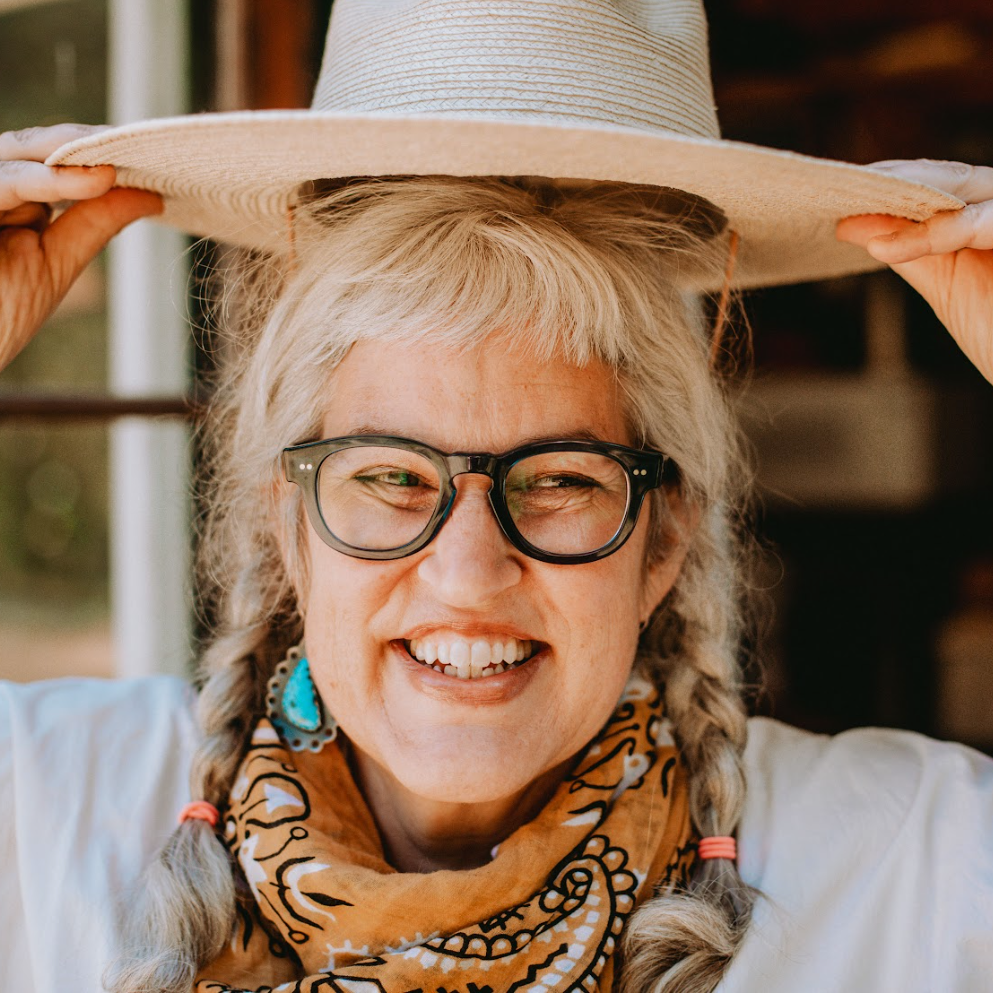 Margot Tantau, guest on the She Sells Differently podcast